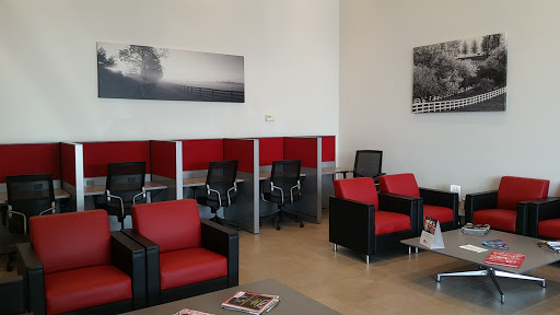 Toyota Dealer «Toyota of Louisville on Dixie Highway», reviews and photos, 6514 Dixie Hwy, Louisville, KY 40258, USA