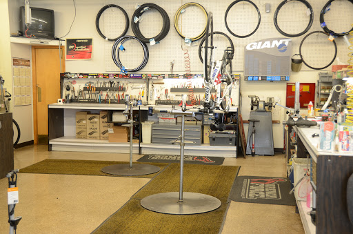 Bicycle Store «Kokomo Cycling & Fitness», reviews and photos, 1500 E Blvd St, Kokomo, IN 46902, USA