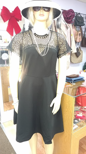 HIPS Resale Boutique, 21321 Harper Ave, St Clair Shores, MI 48080, USA, 