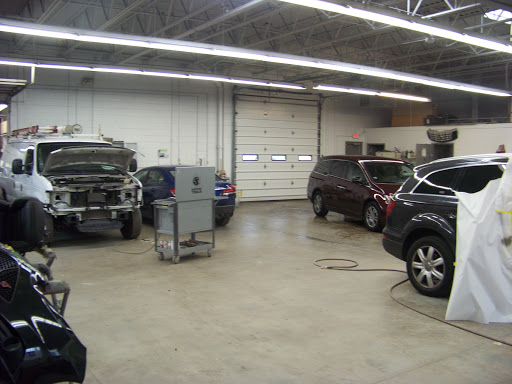 Auto Body Shop «J.R. Auto Collision Repair», reviews and photos, 543 N Arthur Ave, Arlington Heights, IL 60005, USA