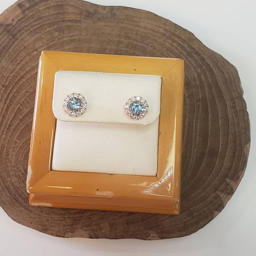 Jeweler «Kimberlys Diamond Corner», reviews and photos, 1 N Liberty St, Powell, OH 43065, USA