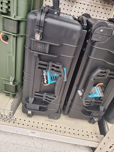 Hardware Store «Harbor Freight Tools», reviews and photos, 34900 Groesbeck Hwy, Charter Twp of Clinton, MI 48035, USA