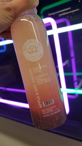 Organic Restaurant «Apple A Day Natural Food Market», reviews and photos, 1534 Alton Rd, Miami Beach, FL 33139, USA