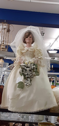 Used Furniture Store «Habitat for Humanity in Monmouth County ReStore», reviews and photos, 45 South St, Freehold, NJ 07728, USA