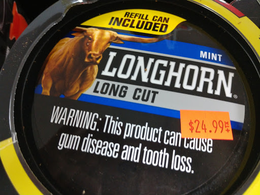 Tobacco Shop «Tundra Smoke Shop», reviews and photos, 2719 S Oneida St, Green Bay, WI 54304, USA