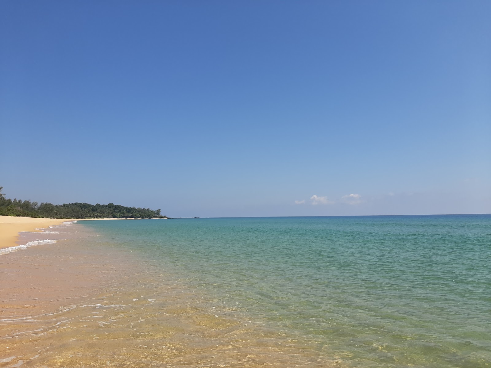 Tanjung Jara Beach'in fotoğrafı plaj tatil beldesi alanı