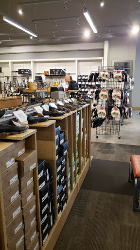 Shoe Store «DSW Designer Shoe Warehouse», reviews and photos, 216 Grand Hill Pl, Holly Springs, NC 27540, USA