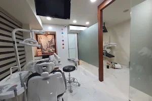 Dr. Bhonsale's Dental Clinic & Implant Center image
