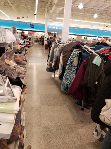 Clothing Store «Ross Dress for Less», reviews and photos, 249 Deane Dr, Rockford, IL 61107, USA