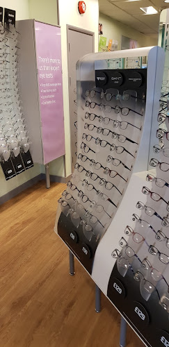 Reviews of Specsavers Opticians and Audiologists - Bletchley in Milton Keynes - Optician