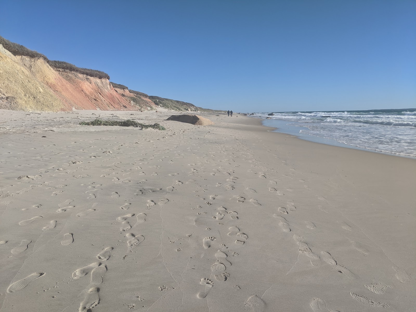 Gay Head Town Beach'in fotoğrafı dağlarla çevrili