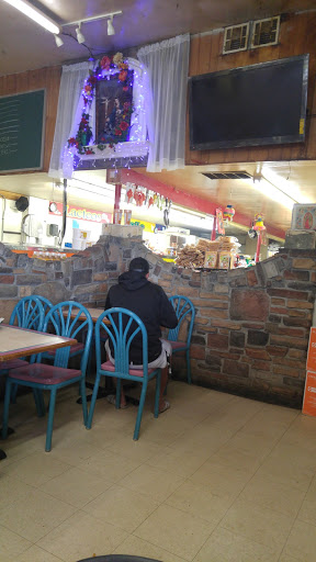 Grocery Store «Azteca De Oro Market», reviews and photos, 499 State St, Clearfield, UT 84015, USA