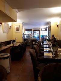 Atmosphère du Restaurant grec Apollon à Paris - n°14