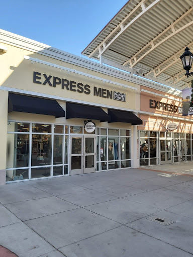 Outlet Mall «Tanger Outlet Charleston», reviews and photos, 4840 Tanger Outlet Blvd, North Charleston, SC 29418, USA