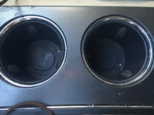 Car Wash «White Glove Car Wash & Detailing», reviews and photos, 1415 W Shakespeare Ave, Chicago, IL 60614, USA