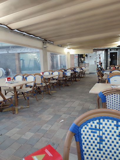 La Dorada Bar Restaurante - Av. Sant Joan de Déu, 43, 43820 Calafell, Tarragona, Spain