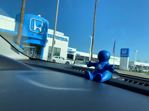 Honda Dealer «Hardin Honda», reviews and photos, 1381 S Auto Center Dr, Anaheim, CA 92806, USA