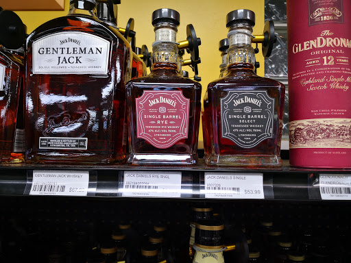 Liquor Store «Plaza Liquors», reviews and photos, 8739 International Dr, Orlando, FL 32819, USA