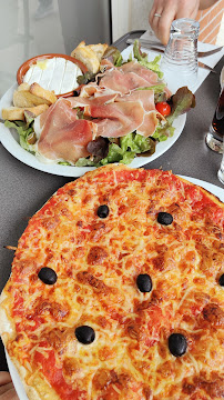 Plats et boissons du Pizzeria La Cuisine de Dany à Sainte-Foy-d'Aigrefeuille - n°2