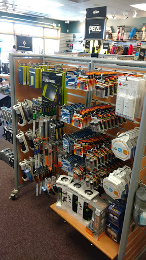 Outdoor Sports Store «Eastern Mountain Sports», reviews and photos, 1513 Iyannough Rd, Hyannis, MA 02601, USA