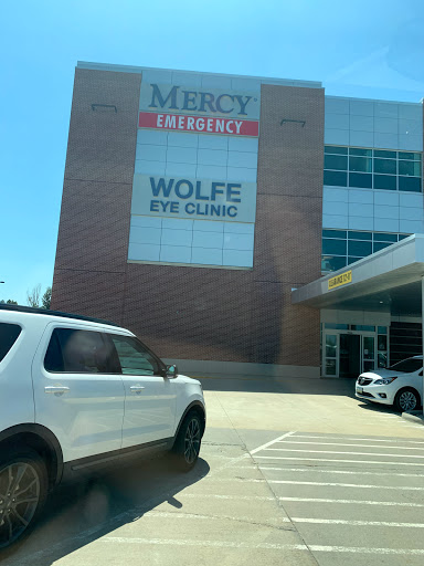 Eye Care Center «Wolfe Eye Clinic», reviews and photos, 1245 2nd Ave SE, Cedar Rapids, IA 52403, USA
