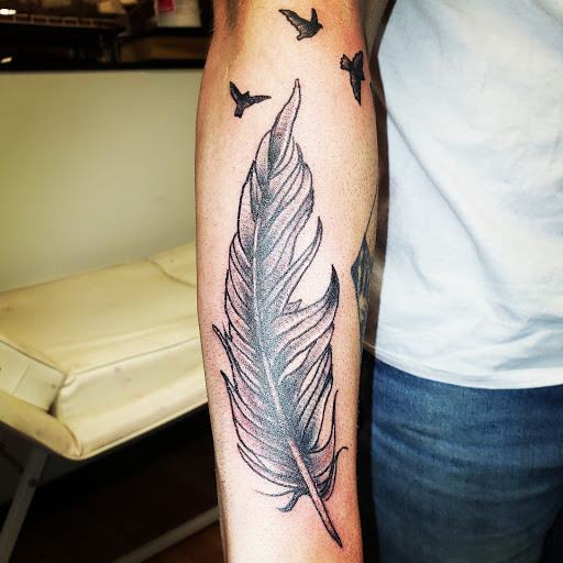Explore street signs tattoo ideas, creative tattoo ideas in Export, available at Patriotic pain tattoo