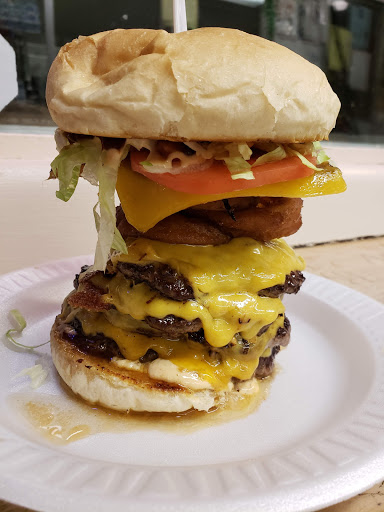 Hamburger Restaurant «Lake Zoar Drive In», reviews and photos, 14 Roosevelt Dr, Stevenson, CT 06491, USA
