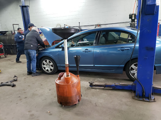 Auto Repair Shop «Top Auto», reviews and photos, 281 Lee Burbank Hwy, Revere, MA 02151, USA