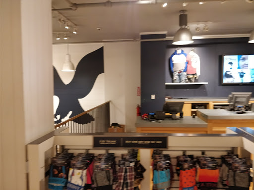 Clothing Store «AEO Factory & Aerie Store», reviews and photos, 442 Fulton St, Brooklyn, NY 11201, USA