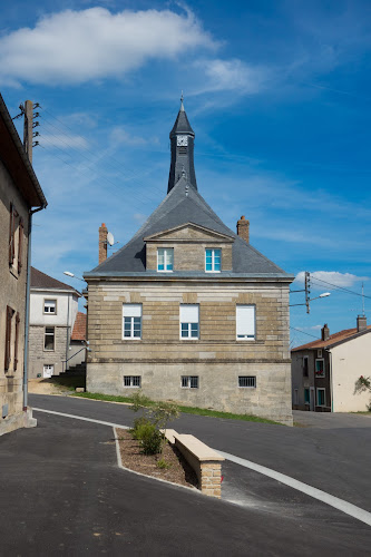 Mairie à Pouilly-sur-Meuse