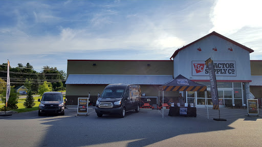 Home Improvement Store «Tractor Supply Co.», reviews and photos, 88 Center Rd, Morrisville, VT 05661, USA
