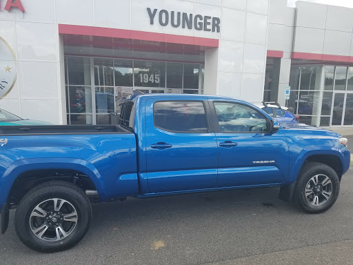 Used Car Dealer «Younger Toyota», reviews and photos, 1945 Dual Hwy, Hagerstown, MD 21740, USA