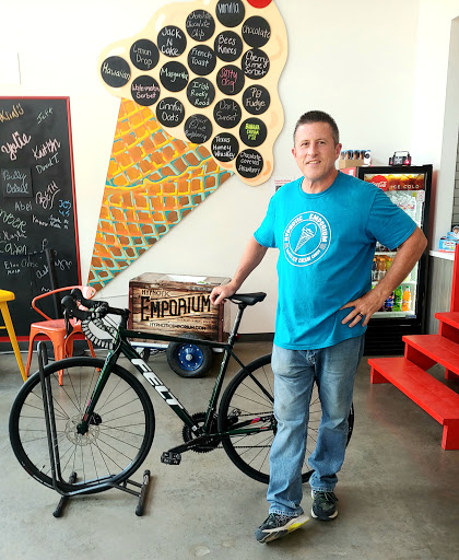 Bicycle Repair Shop «Hilltop Bicycle Center», reviews and photos, 5145 Lake Ridge Pkwy #131, Grand Prairie, TX 75052, USA