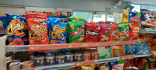 Shopping Mall «Gilroy Crossing Shopping Center», reviews and photos, 6915 Camino Arroyo, San Jose, CA 95112, USA