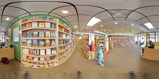 Book Store «Walls of Books», reviews and photos, 7739 Tylers Pl Blvd, West Chester Township, OH 45069, USA
