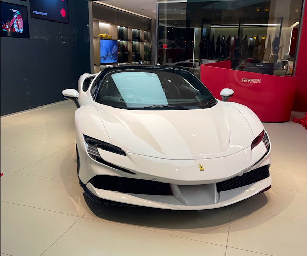 Reviews of Ferrari Mayfair in London - Car dealer