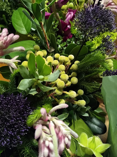 Florist «Crestwood Flowers», reviews and photos, 331 E 55th St, Kansas City, MO 64113, USA