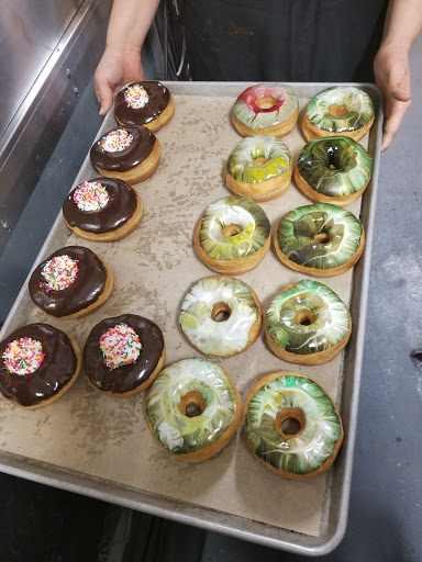 Donut Shop «Dandee Donut Factory», reviews and photos, 123 Pleasant St, Marblehead, MA 01945, USA