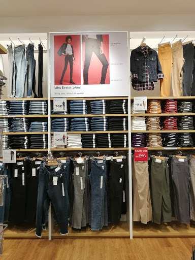 UNIQLO Bangsar Village