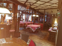 Atmosphère du Restaurant de spécialités alsaciennes Restaurant Aux 3 Roses EPFIG - n°12