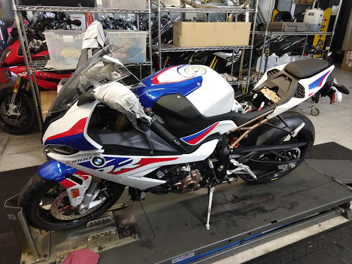 BMW Motorcycle Dealer «BMW Motorcycles of Ventura County», reviews and photos, 830 Tourmaline Dr, Newbury Park, CA 91320, USA