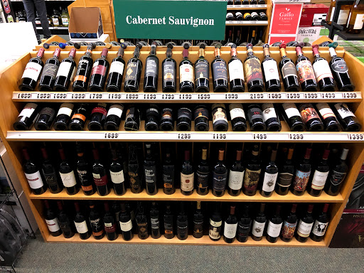Wine Store «Grog Shoppe Wine and Spirits», reviews and photos, 1129 Trotwood Ave # 29, Columbia, TN 38401, USA