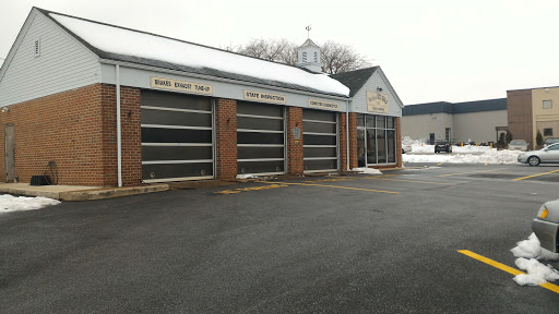 Auto Repair Shop «Mulloys Automotive», reviews and photos, 26 S Newtown Street Rd, Newtown Square, PA 19073, USA