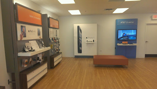 Cell Phone Store «AT&T Authorized Retailer», reviews and photos, 10181 W Commercial Blvd, Tamarac, FL 33351, USA