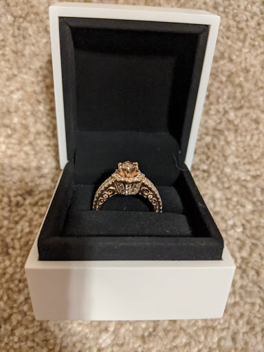 Antique Store «Belmont Coin & Jewelry», reviews and photos, 2749 Wilmington Pike, Dayton, OH 45419, USA