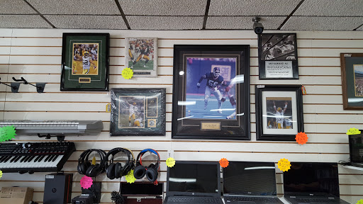 Pawn Shop «GNT Jewelry and Loan Kenosha Pawnshop», reviews and photos, 7944 Sheridan Rd #3, Kenosha, WI 53143, USA