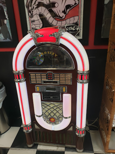 Dessert Shop «SH-Booms Ice Cream & The Oldies», reviews and photos, 42609 US-27, Davenport, FL 33837, USA