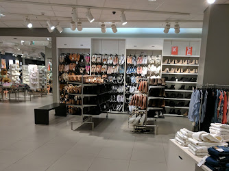 H&M