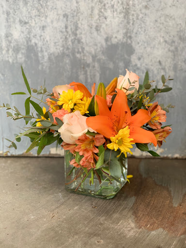 Florist «Petals & Vines», reviews and photos, 410 Main St E, Monmouth, OR 97361, USA