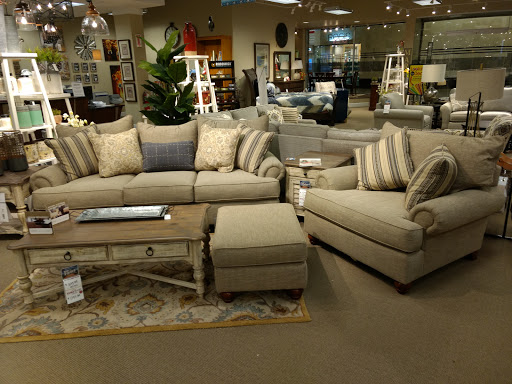 Furniture Store «Becker Furniture World - Northtown», reviews and photos, 304 Northtown Dr NE, Blaine, MN 55434, USA